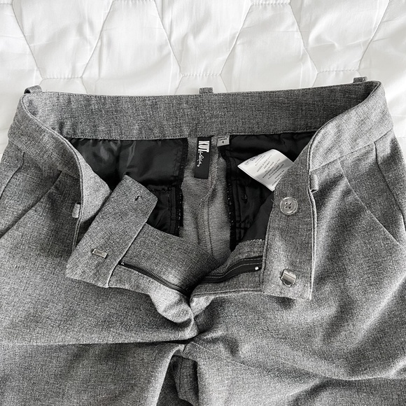 Gray Dress Pants Size 4 Flare Stretch Polyester Rayon Spandex - Picture 2 of 3